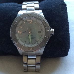 Invicta Mens Watch Mother of Pearl